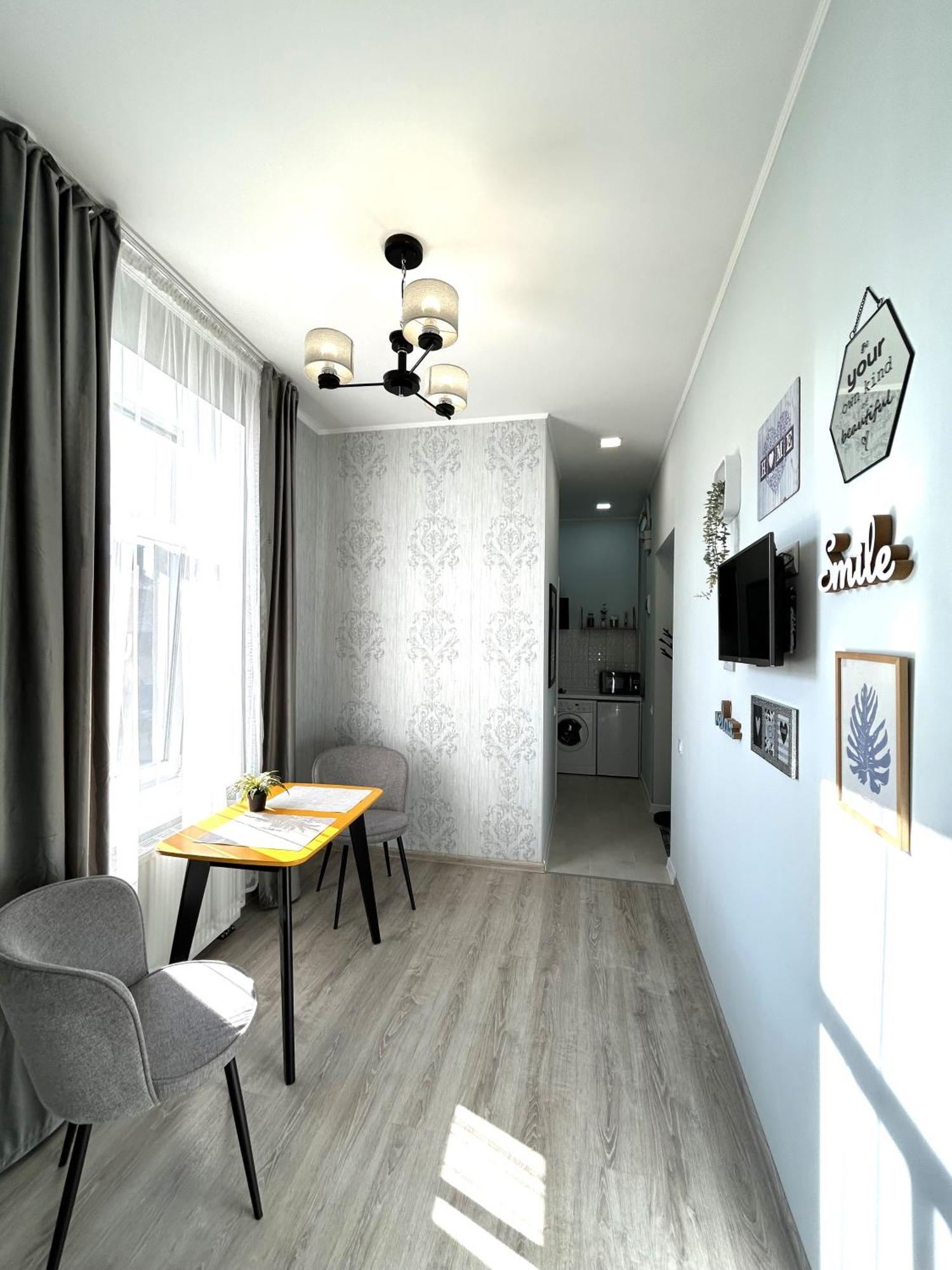 Romantic Apartment In The Сity Сenter Lemberg Exterior foto
